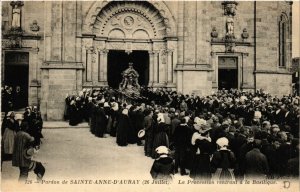 CPA Pardon de Ste-ANNE-d'AURAY - La Procession rentant (431405)