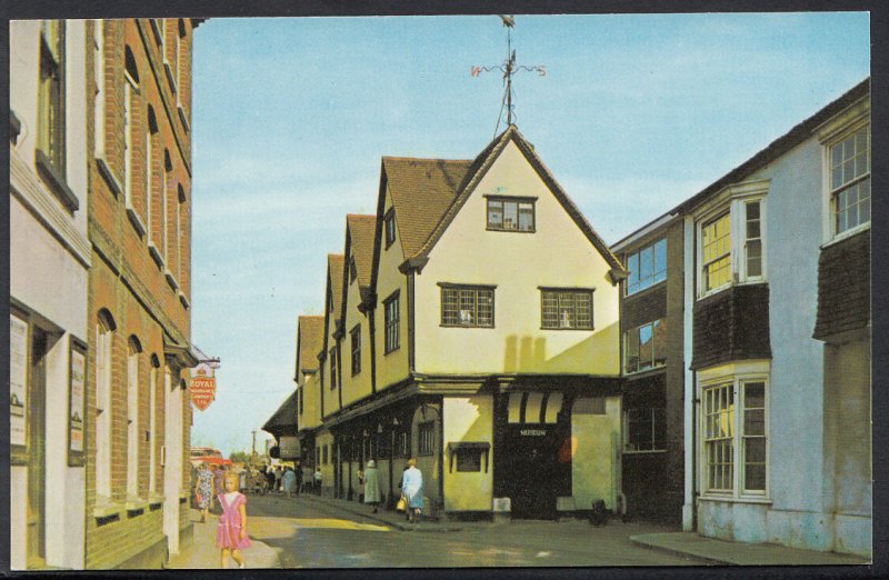 Berkshire Postcard - The Jacobean Cloth Museum, Newbury  BH5811