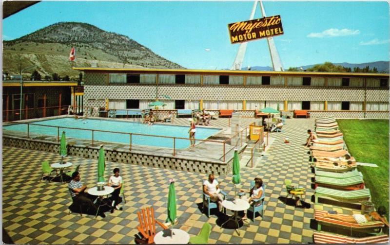 Majestic Motor Lodge Penticton BC Riverside Dr. Pool Unused Vintage Postcard D66