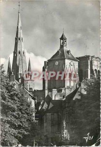 Postcard Modern Guigamp (C N) The two towers and the Gothic bell tower of the...