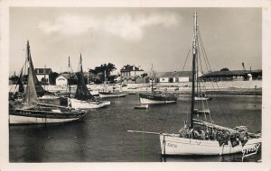 Sailing vessels navigation related postcard France Ile d'Oleron harbor Cotiniere