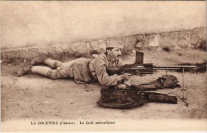 CPA La Courtine Le fusil mitrailleur FRANCE (1050448)