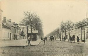 Vintage Postcard Chantilly Street SceneAvenue De La Gare C.L.C.  France Oise