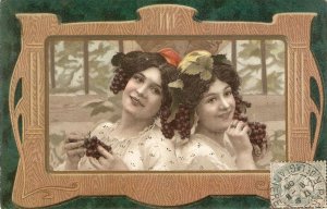 Two ptetty ladies Old vintage French postcard