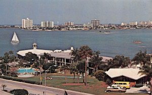 CLEARWATER, FL Florida  SANDCASTLE INN & HARBORSIDE RESTAURANT Roadside Postcard