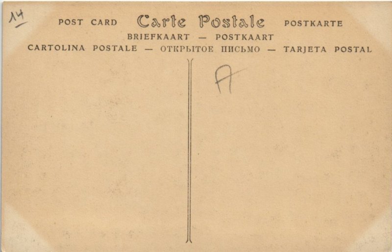 CPA ARROMANCHES-les-BAINS Les Falaises (1227263)