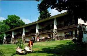 Windham, NY New York WINDHAM ARMS HOTEL Roadside CATSKILLS Greene Co Postcard