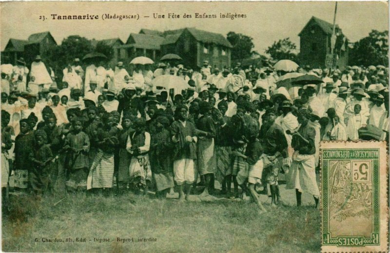 CPA AK TANANARIVE Une Fete des Enfants indigenes MADAGASCAR (709617)
