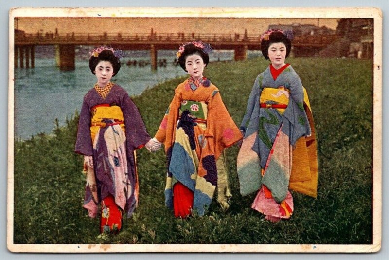 Japanese  Geisha Girls  Japan  Postcard  c1915