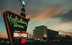 Vintage Postcard Holiday Inn Comfort Service & Convenience Las Vegas Nevada NV