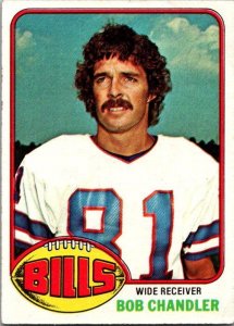 1976 Topps Football Card Bob Chandler Buffalo Bills sk4256