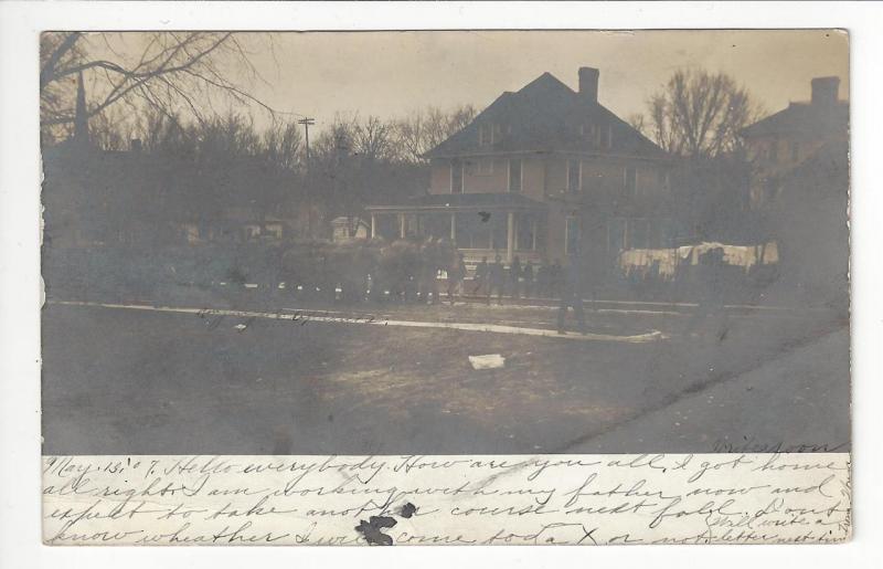 1907 Photo Postcard - Elephants In The Street In Front Of A House - (AJ14)