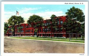 HURON, South Dakota  SD    HIGH SCHOOL  ca 1940s Linen   Postcard