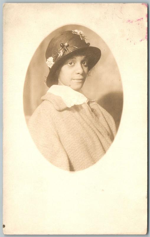 BLACK AMERICANA YOUNG LADY in NICE HAT ANTIQUE REAL PHOTO POSTCARD RPPC 