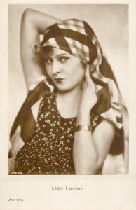 Postcard cinema film starlet actress beauty Lilian Harvey