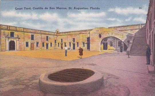 Florida Saint Augustine Court Yard Castillo De San Marcos