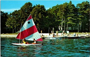 Colonial Inn Harbor Springs MI Michigan Sail Boat Dock Beach VTG Postcard UNP 