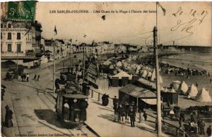 CPA Les SABLES-d'OLONNE - Cote Ouest de la Plage a l'heure des bains (297675)