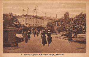 Kristiania Norway Eidsvolds plads med Hotel Norge Antique Postcard J80723