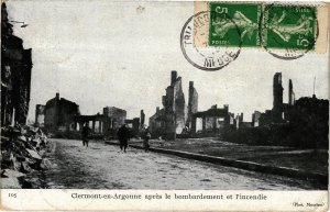 CPA Clermont en Argonne aprés le bombardement et l'incendie (184214)