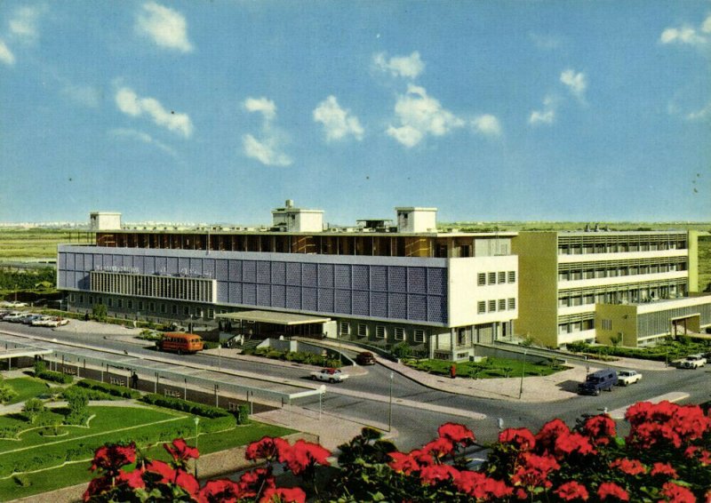 Kuwait Kuwait City مدينة الكويت Al-Sabah Hospital Surgery Section 1970s