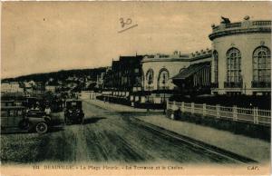 CPA DEAUVILLE - La Plage Fleurie. La Terrasse et le Casino (422428)