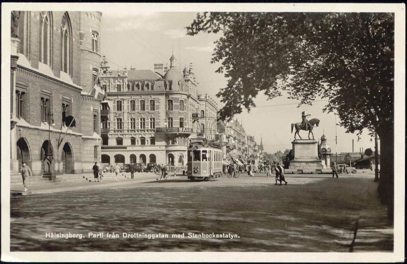 sweden, HÄLSINGBORG, Drottninggatan, TRAM (1940s) RPPC