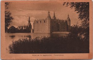 Denmark Slot set fra Jaegerbakken Frederiksborg Jægerbakken Postcard 09.14