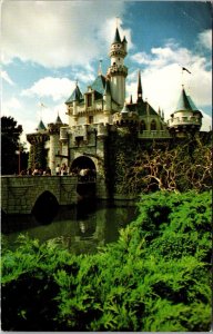Postcard Disneyland Drawbridge Sleeping Beauty Castle Anaheim California JG11