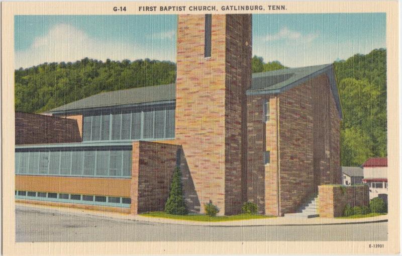 Tennessee Tenn Tn Postcard GATLINBURG First BAPTIST CHURCH Building