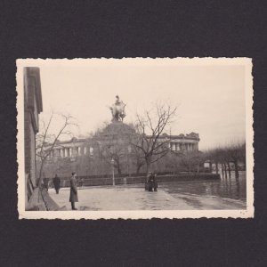 Original photo, WWII, German soldiers in the square, Wehrmacht, Uniform