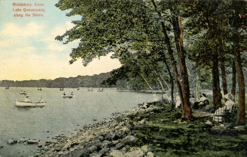 CT - Middlebury. Lake Quassapaug along the Shore