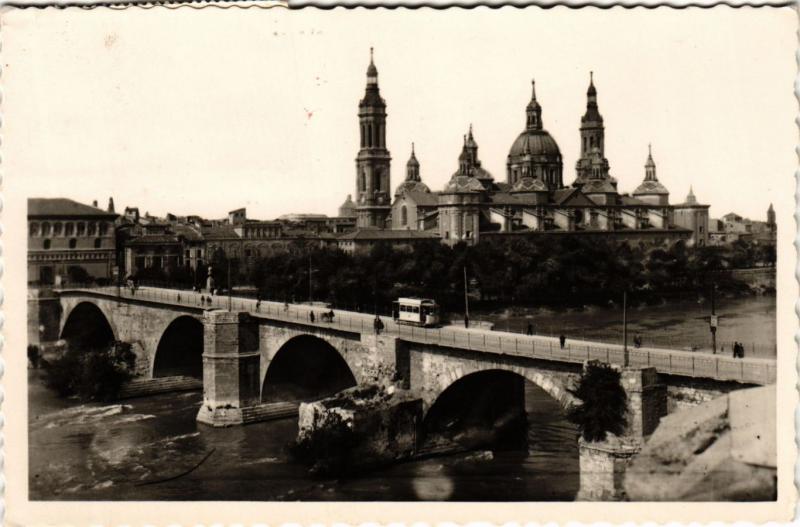 CPA Zaragoza Puente de Piedra sobre el Rio Ebro SPAIN (744088)