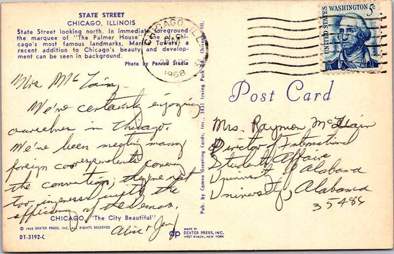 Postcard SHOP SCENE Chicago Illinois IL AM9507