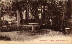 CPA Ermenonville Le Parc-Table des Amoureux FRANCE (1014244)