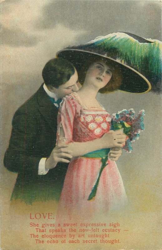 Postcard couple romantic lovers love idyll kiss romance fancy fashion hat bouque