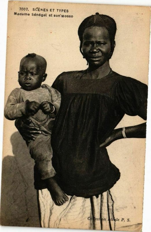 CPA AK Senegal-Scénes et Types-Madame Sénégal et son Mosso (235352)