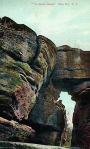 C. 1910 Two Sisters Rocks Rock City New Your View Vintage Postcard P218