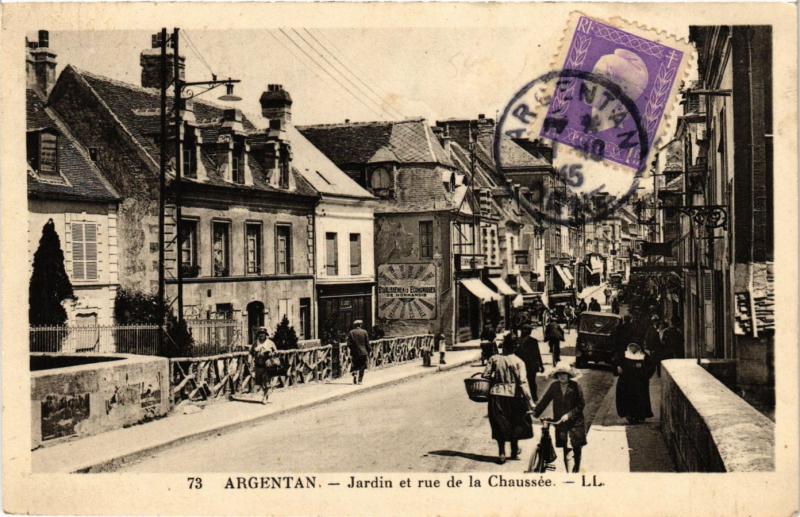 CPA Argentan - Jardin et rue de la Chausse (259099)