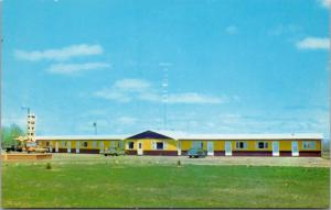 Triple G Motel Whitewood Saskatchewan SK Sask Unused Vintage Postcard D36