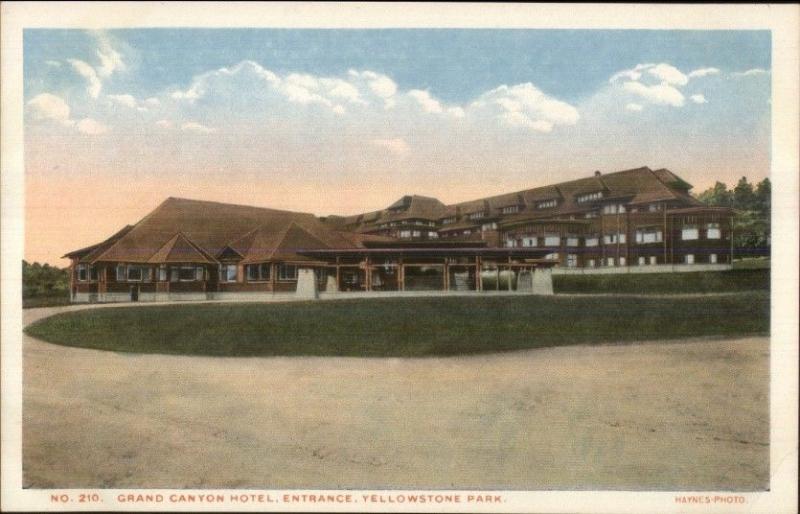 Yellowstone - Grand Canyon Hotel HAYNES #210 c1910 Postcard