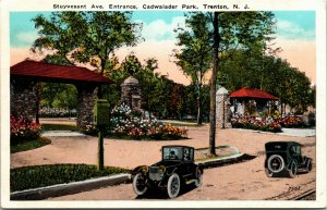 Postcard NJ Trenton Stuyvesant Ave. Entrance Cadwalader Park Old Cars 1920s M36