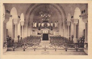 France Douaumont Interieur de la Chapelle Catholique a l'Ossuaire