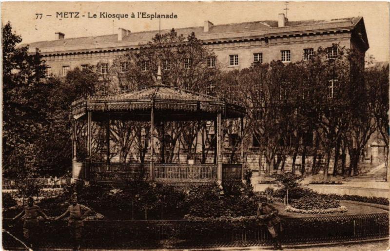 CPA AK METZ - Le Kiosque a l'Esplanade (454816)