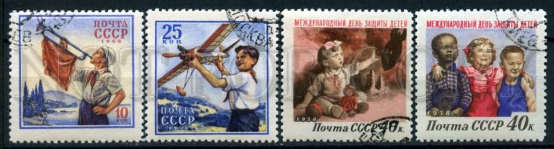 504968 USSR 1958 year International Children Day pioneers set