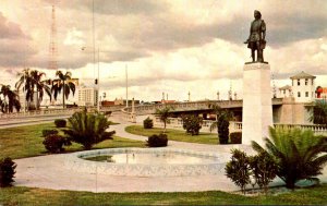 Florida Tampa Christopher Columbus Statue On Bayshore Boulevard