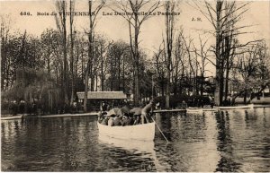 CPA PARIS 12e Bois de Vincennes Lac Daumesnil Le Passeur (1247904) 