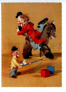 495607 East Germany GDR circus dolls clowns Old postcard
