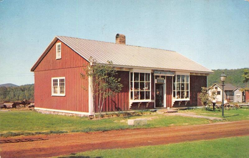 MONROE, NY New York  COUNTRY STORE~Old Museum Village~SMITH'S CLOVE  Postcard