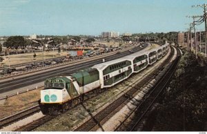 TORONTO , Ontario , Canada , 1978 ; GO Transit Train (Double Decker)